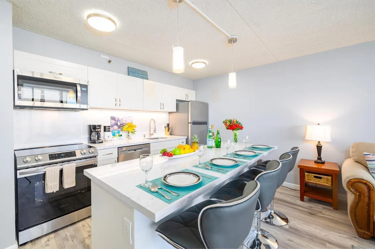 Apartment Ocean & Diamond Head Views - Near Beach - Parking! Honolulu United States