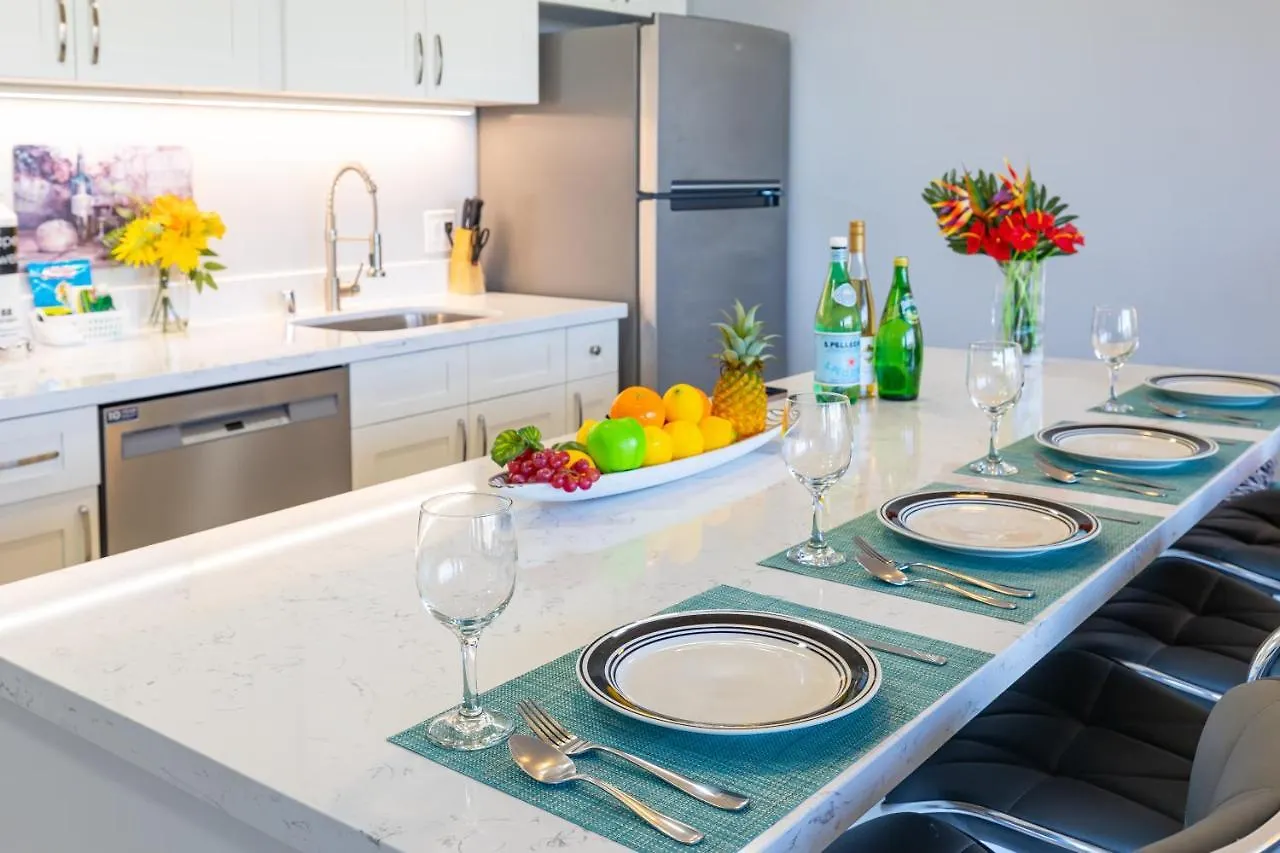 Ocean & Diamond Head Views - Near Beach - Parking! Honolulu